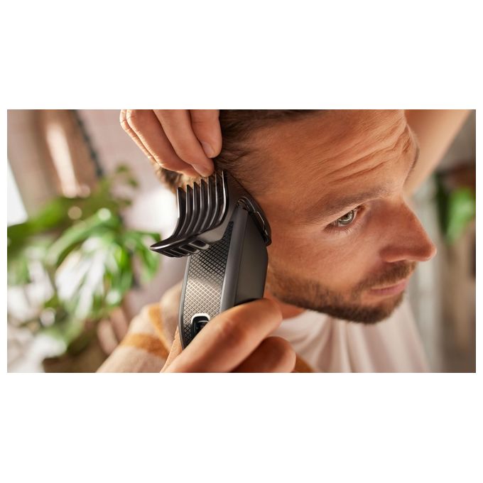 Philips HC3525-15 Hairclipper Series 3000 Regolacapelli Lame Autoaffilanti 13 Lunghezze Autonomia 45 min colore Nero