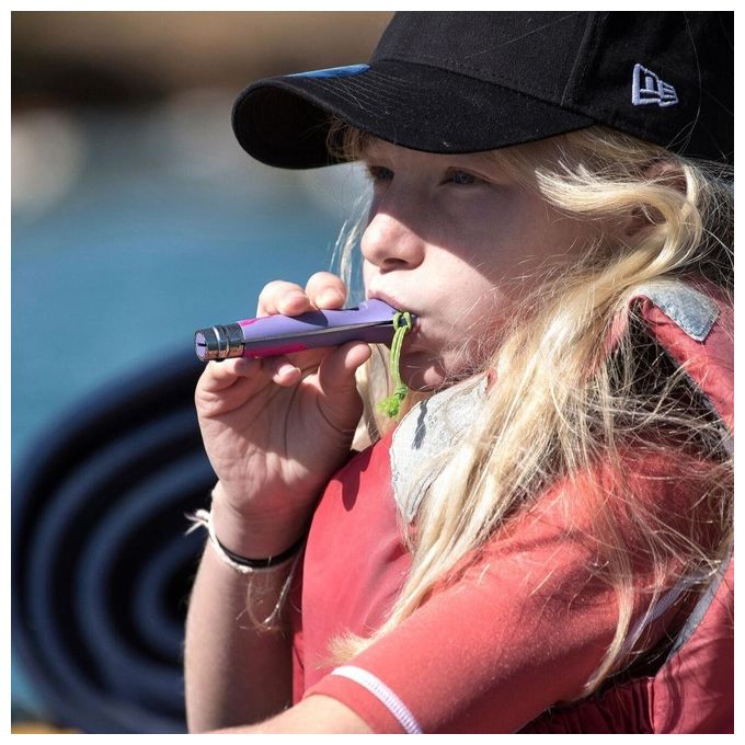 Opinel Outdoor Junior No. 07 Coltellino con Fischietto Rosso