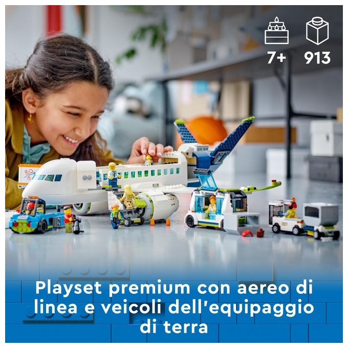 LEGO City 60367 Aereo Passeggeri, Modellino di Aeroplano Giocattolo da Costruire con 9 Minifigure e Veicoli dell'Aeroporto