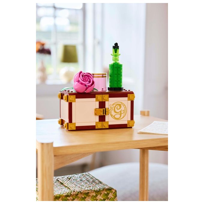LEGO Wicked 75683 - Dormitorio di Glinda and Elphaba, Set da 740 pezzi con Minidoll Day and Night, Accessori, Valigetta Decorativa, Eta' 8+