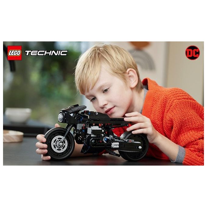LEGO Technic 42155 THE BATMAN - BATCYCLE, Moto Giocattolo da Collezione, Modellino Motocicletta del Supereroe, Film del 2022