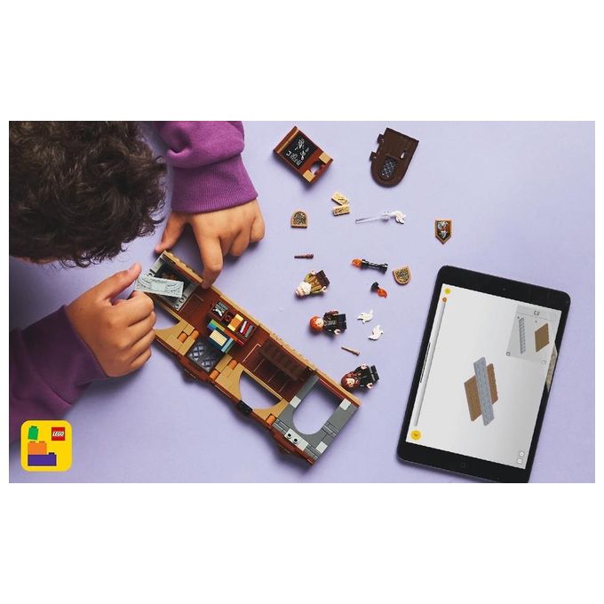 LEGO Harry Potter Castello di Hogwarts: Lezione di Incantesimi con 3 Minifigure da Collezione tra cui Hermione Granger e Ron Weasley con Funzione di levitazione Giochi per Bambini e Bambini da 8 Anni