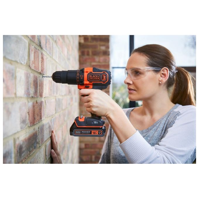 Black+Decker Trapano-Avvitatore a Percussione con Doppia Batteria 18V Litio 1.5Ah in Valigetta