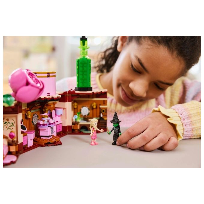 LEGO Wicked 75683 - Dormitorio di Glinda and Elphaba, Set da 740 pezzi con Minidoll Day and Night, Accessori, Valigetta Decorativa, Eta' 8+