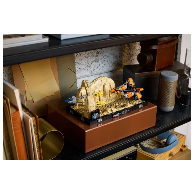 LEGO Star Wars Diorama Gara dei Sgusci su Mos Espa di Anakin Skywalker, Kit Modellismo per Adulti dal Film La Minaccia Fantasma, Gadget da Collezione
