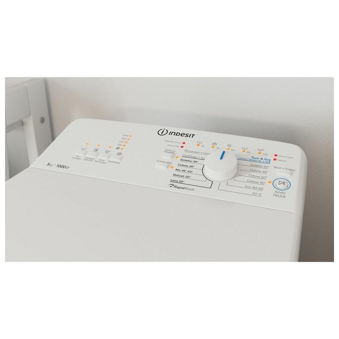 Indesit BTW L50300 IT-N Lavatrice Carica dall'Alto Classe energetica D Capacita' di carico 5 Kg Centrifuga 1000 giri Turn and Go Opzione Extra Lavaggio