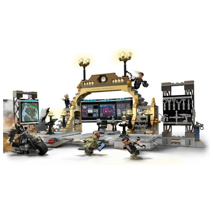 LEGO Dc Batman Batcaverna: Faccia a Faccia con The Riddler