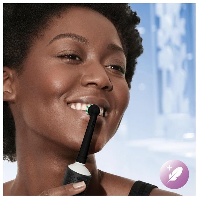 Braun Oral-B Vitality Pro D 103 Spazzolino Elettrico Black Hangable Box