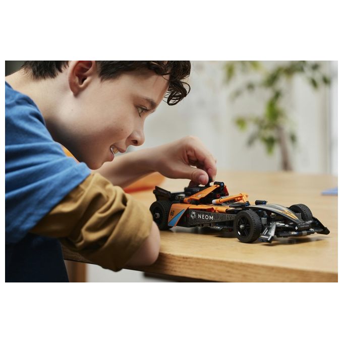 LEGO Technic 42169 NEOM McLaren Formula E Race Car, Macchina Giocattolo per Bambini 9+, Modellino di Auto F1 da Costruire