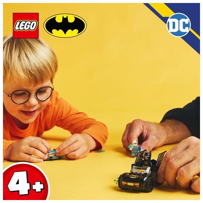 LEGO DC Batman e Batmobile Contro Mr. Freeze - Macchina Giocattolo del Supereroe con 2 Minifigure Accessori e Starter Brick per l'Auto Giochi per Bambini e Bambine da 4 Anni in su Idea Regalo 76301