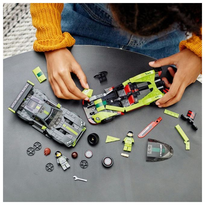 LEGO Speed Champion Aston Martin Valkyrie AMR Pro e Aston Martin Vanta