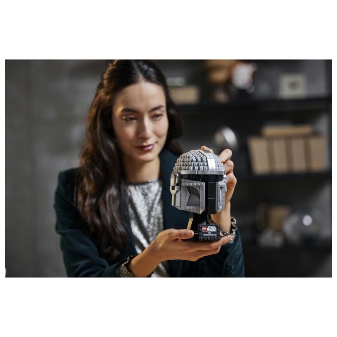 LEGO Star Wars 75328 Casco del Mandaloriano, Elmo da Collezione, Regalo per Adulti da Esposizione di Guerre Stellari