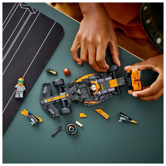 LEGO Speed Champions 76919 Mono Splitposto da Corsa McLaren Formula 1 2023, Macchina Giocattolo F1 per Bambini 9+, Auto da Costruire