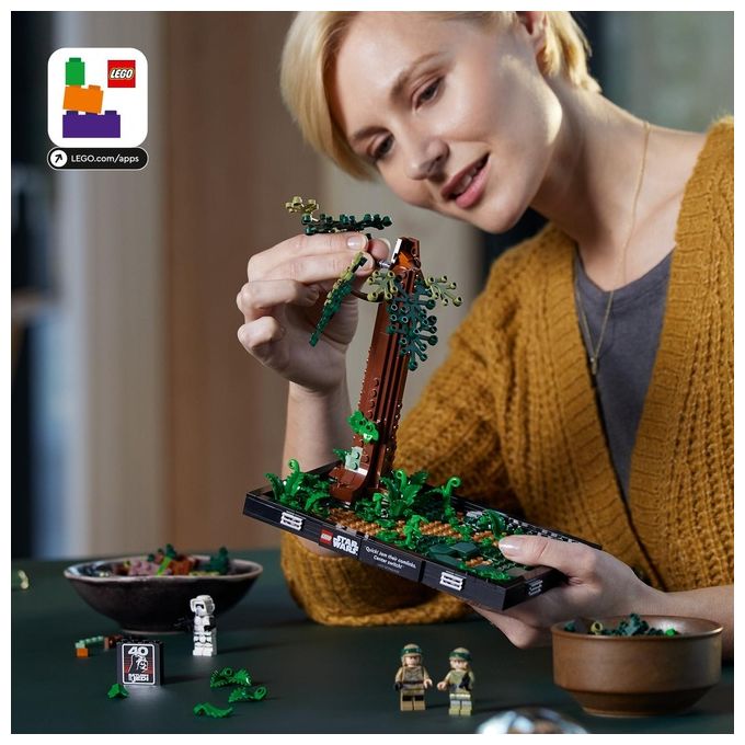 LEGO Star Wars 75353 Diorama Inseguimento con lo Speeder su Endor con Luke Skywalker e Principessa Leia, Il Ritorno dello Jedi