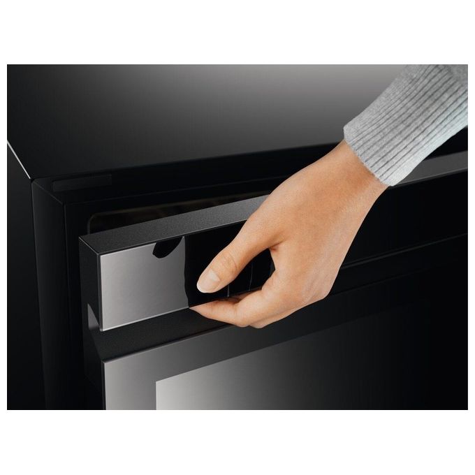 Electrolux SERIE 800 EWUD040B8B Cantinetta incasso 33 bottiglie Nero opaco