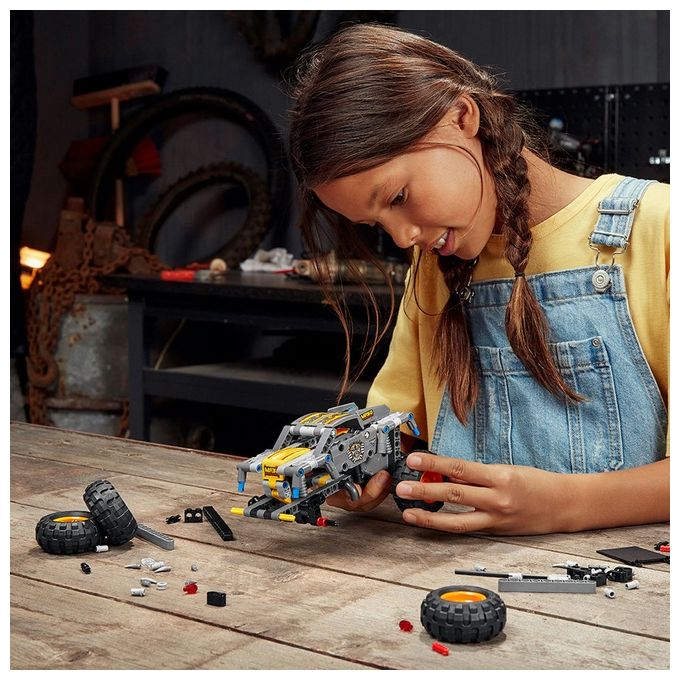 LEGO Technic Monster Jam Max-D