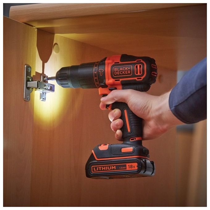 Black+Decker Trapano-Avvitatore a Percussione con Doppia Batteria 18V Litio 1.5Ah in Valigetta