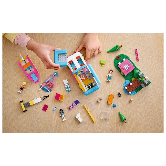 LEGO Friends Camper Van nel Bosco con Barca a Vela