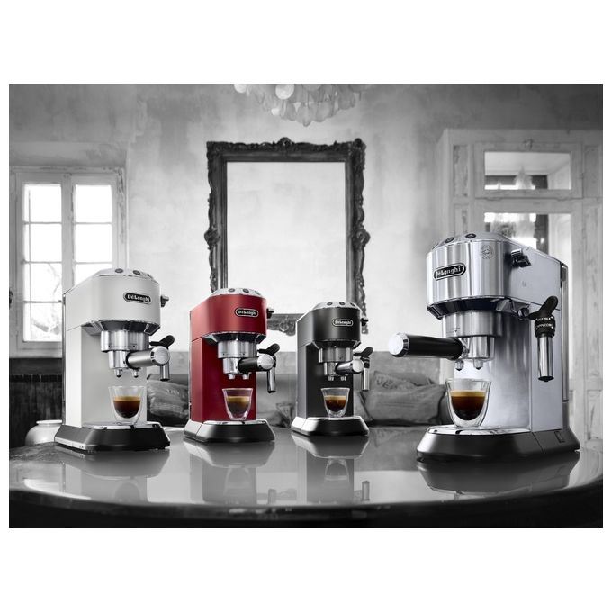 De'Longhi Dedica Style EC685.BK, Macchina Espresso Manuale, Nero-Cromo, 1.1L