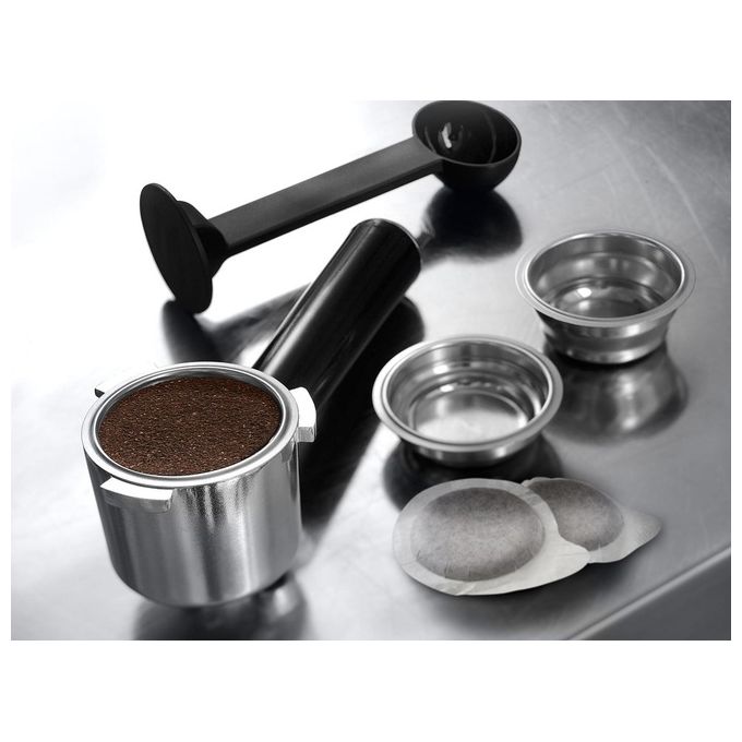 De'Longhi Dedica Style EC685.BK, Macchina Espresso Manuale, Nero-Cromo, 1.1L