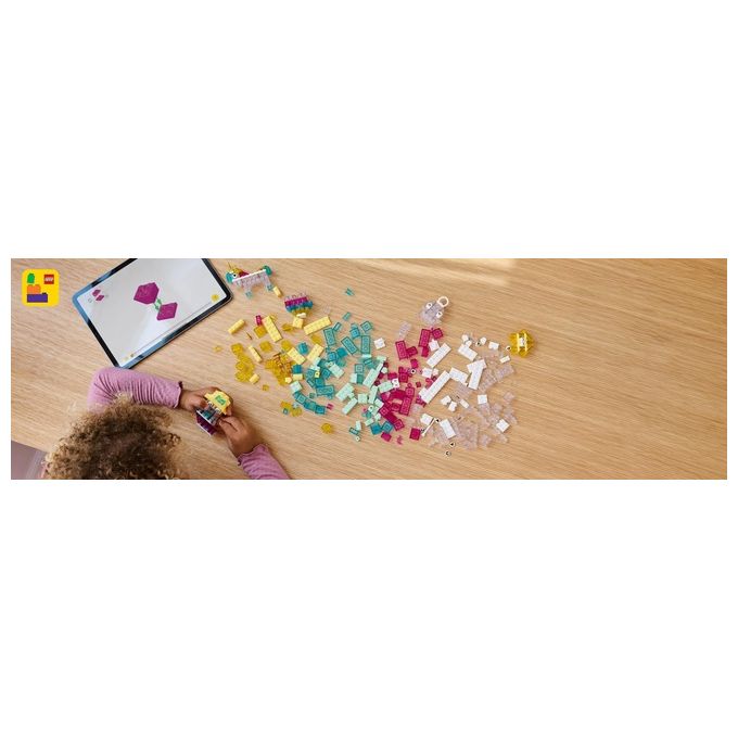 LEGO Classic Scatola Magica Trasparente - Mattoncini Colorati e Clip Portachiavi - Crea Unicorni Giocattolo Draghi Uccelli e altre Figure Kit Arti e Mestieri per Bambine e Bambini da 5 Anni - 11040