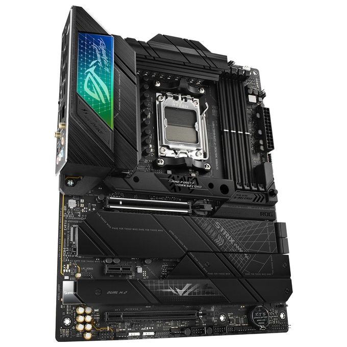 ASUS ROG Strix X670E-F Gaming WiFi, Scheda Madre Gaming ATX, AMD AM5, DDR5, PCI 5.0, Intel 2.5Gb Ethernet, WiFi 6E (802.11ax), ROG SupremeFX 7.1 Surround, 4xM.2, 4xSATA 6GB-s, Aura Sync RGB, Nero