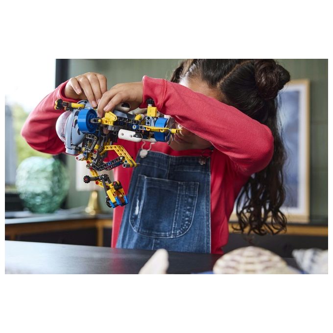 LEGO Technic Sottomarino per Esplorazioni Abissali
