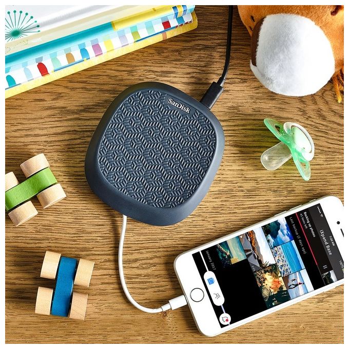 Sandisk iXpand Base per la Ricarica e il Backup di iPhone-iPad da 32Gb