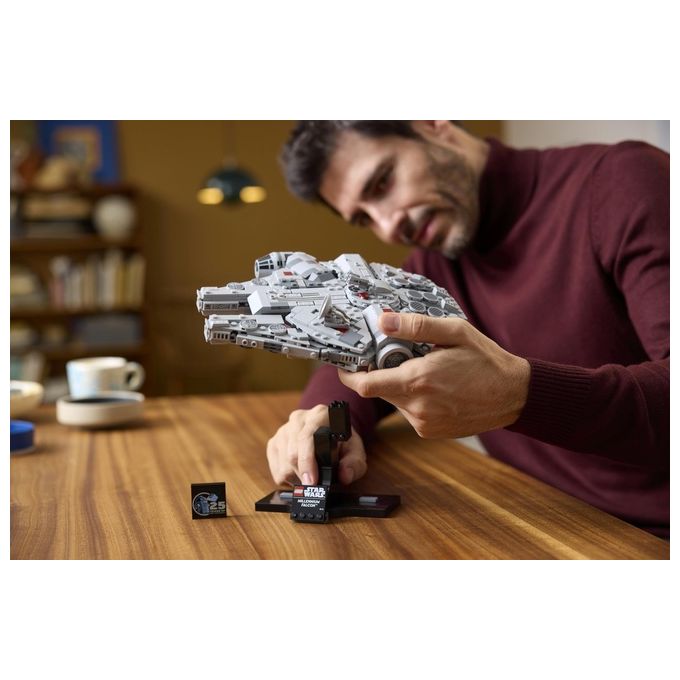 LEGO Star Wars 75375 Millennium Falcon, Modellino da Costruire di Astronave per Adulti, Idee Regalo Lui, Lei, Marito o Moglie