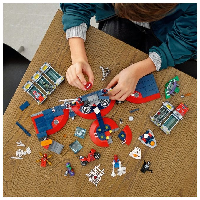 LEGO Marvel Super Heroes Attacco al Covo del Ragno
