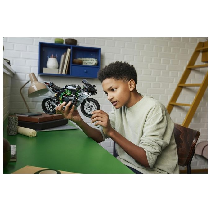 LEGO Technic 42170 Motocicletta Kawasaki Ninja H2R, Giochi per Bambini 10+, Modellino di Moto Giocattolo in Scala da Costruire