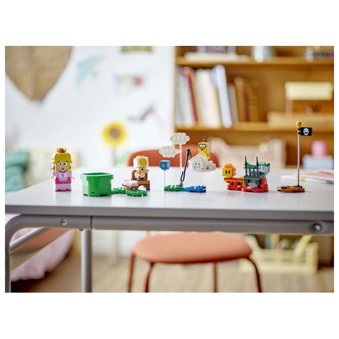 Lego Super Mario Avventure di Peach Interattiva Giocattolo con 4 Personaggi Nintendo tra cui la Principessa e un Toad Giallo