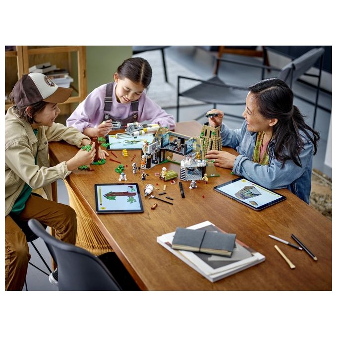 LEGO 75365 Star Wars: A New Hope Base Ribelle su Yavin 4 con 10 Minifigure, 2 Droidi, Starfighter Y-wing e Sala Comando