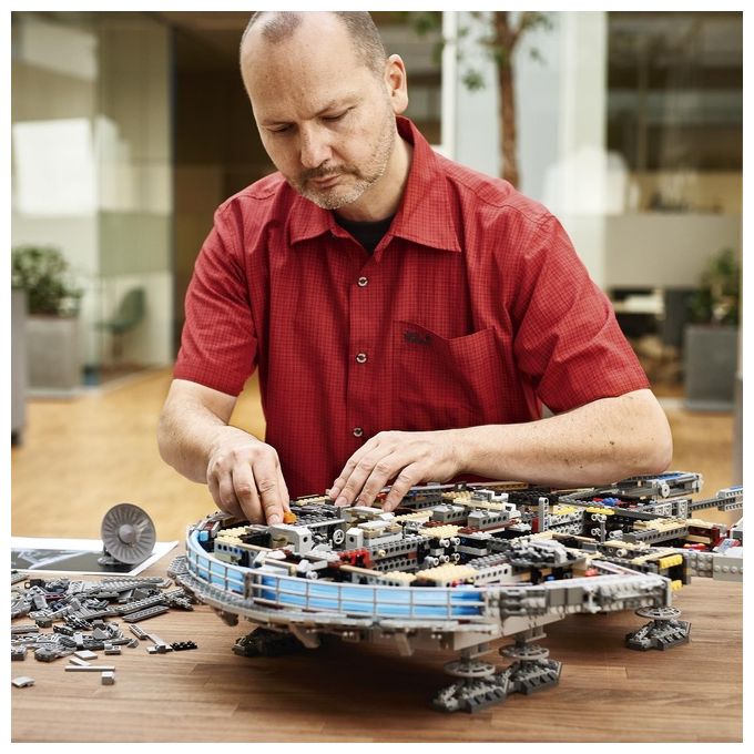 LEGO Star Wars Millennium Falcon 75192