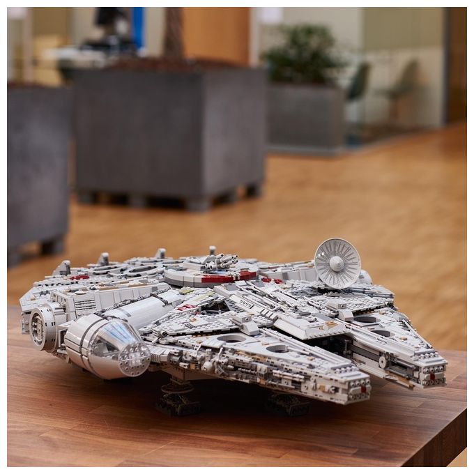 LEGO Star Wars Millennium Falcon 75192