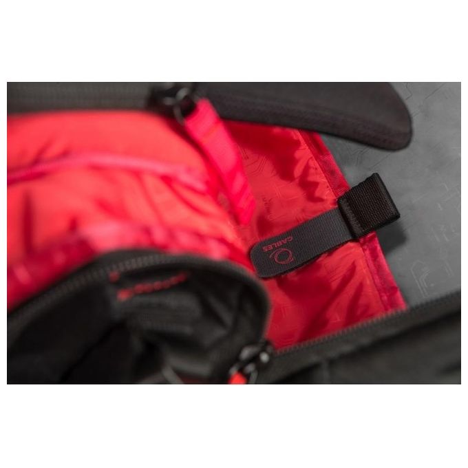 Tucano Zaino Gaming Multitasking Nylon e Neoprene con Cavo Usb Integrato e Tasca per Smartphone Nero