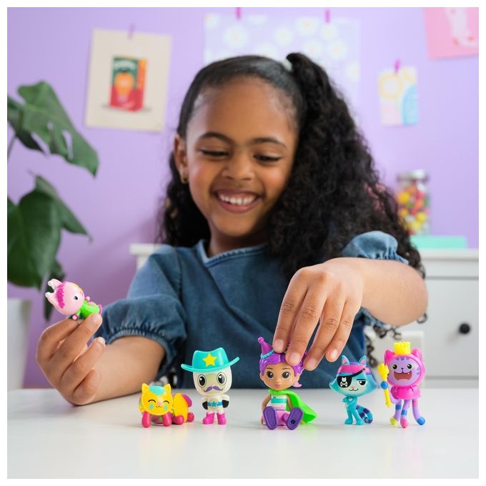 Spin Master Gabbys Dollhouse Set Deluxe 6 Figure Celebration