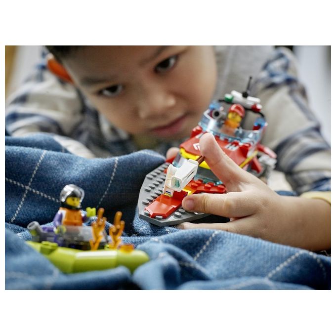 LEGO City Fire 60373 Barca di Soccorso Antincendio dei Vigili del Fuoco, Nave Giocattolo, Gommone e Minifigure, Idee Regalo