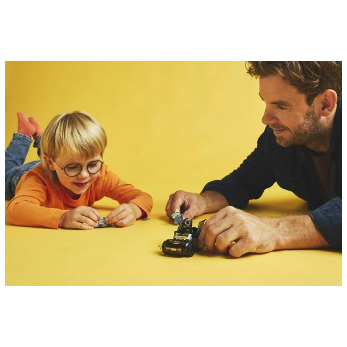 LEGO DC Batman e Batmobile Contro Mr. Freeze - Macchina Giocattolo del Supereroe con 2 Minifigure Accessori e Starter Brick per l'Auto Giochi per Bambini e Bambine da 4 Anni in su Idea Regalo 76301