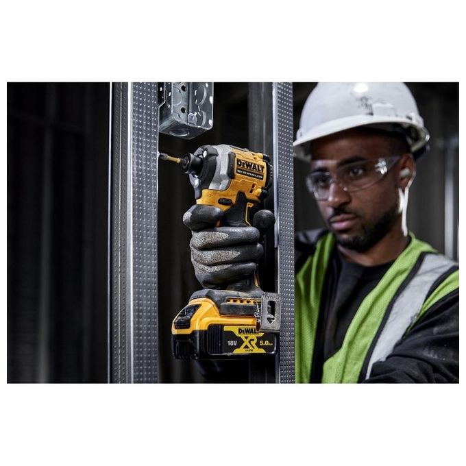 DeWalt DCF850NT-XJ Trapano Avvitatore Battente a Batteria