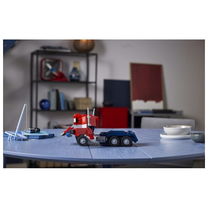 LEGO Icons Optimus Prime, Modellino da Costruire 2 in 1 del Leader dei Transformers, Set da Collezione per Adulti, 10302