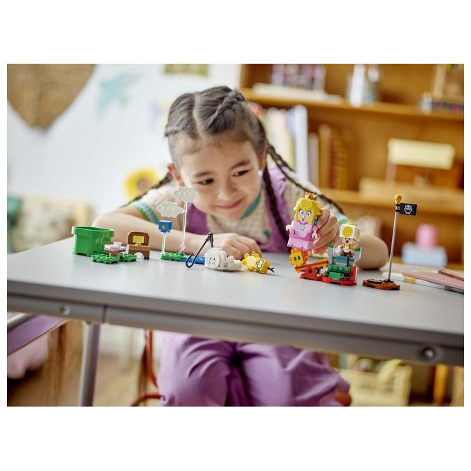 Lego Super Mario Avventure di Peach Interattiva Giocattolo con 4 Personaggi Nintendo tra cui la Principessa e un Toad Giallo