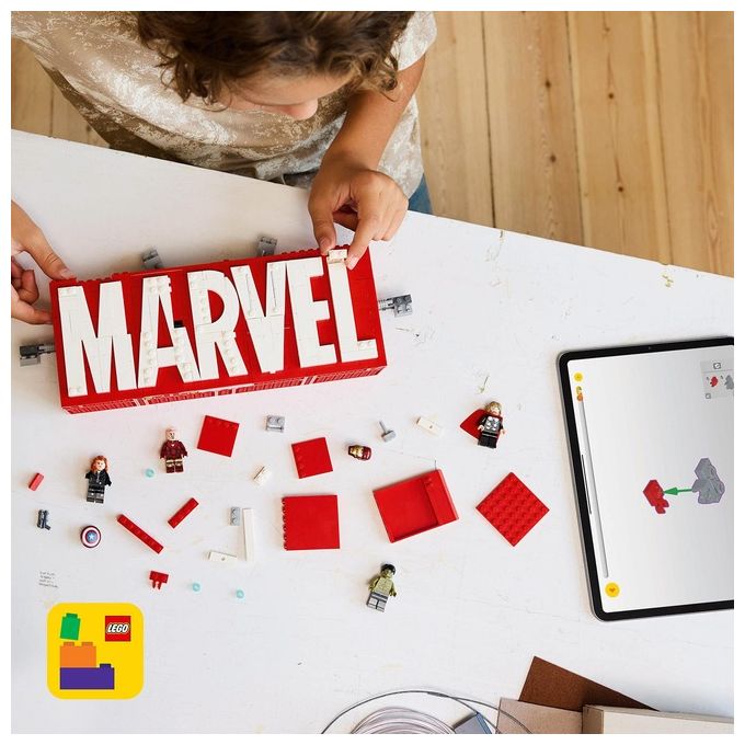 LEGO Marvel Logo e Minifigure MARVEL 76313