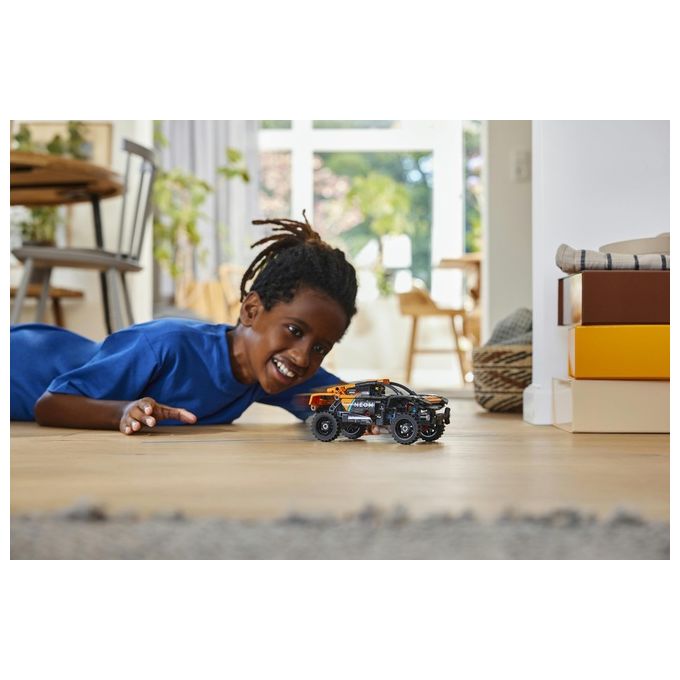 LEGO Technic 42166 NEOM McLaren Extreme E Race Car, Macchina Giocattolo con Funzione Pull-Back, Giochi per Bambini di 7+ Anni