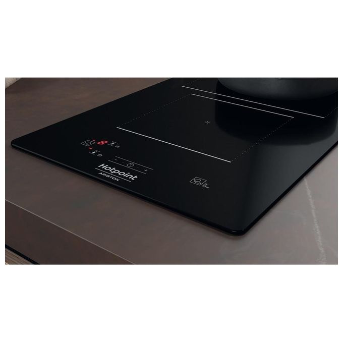 Hotpoint HQ 0930S NE Piano Cottura ad Induzione 2 Zone Comandi centrali a sfioramento 9 Livelli di potenza MyMenu 29 cm Nero