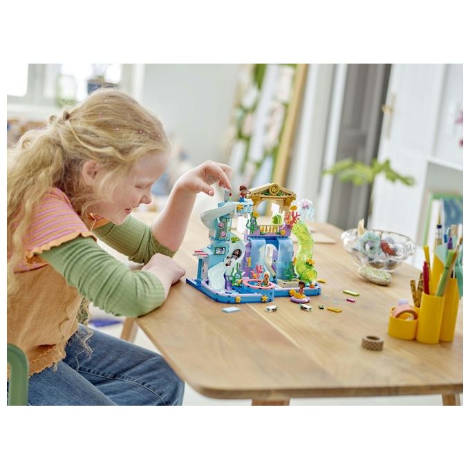 LEGO 42630 Friends Parco Acquatico di Heartlake City Giochi Creativi per Bambine e Bambini da 8 Anni in su da Costruire con Scivoli per l'Acqua 4 Personaggi e Accessori Idee Regalo di Compleanno