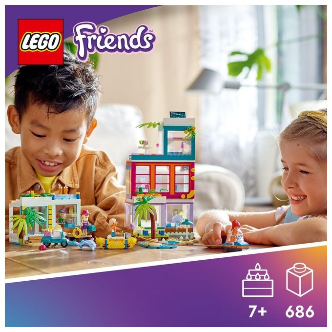 LEGO 41709 LEGO Friends Set da costruzione 686 pezzi 4 minifigure casa modulare con piscina e molo colore Multicolore