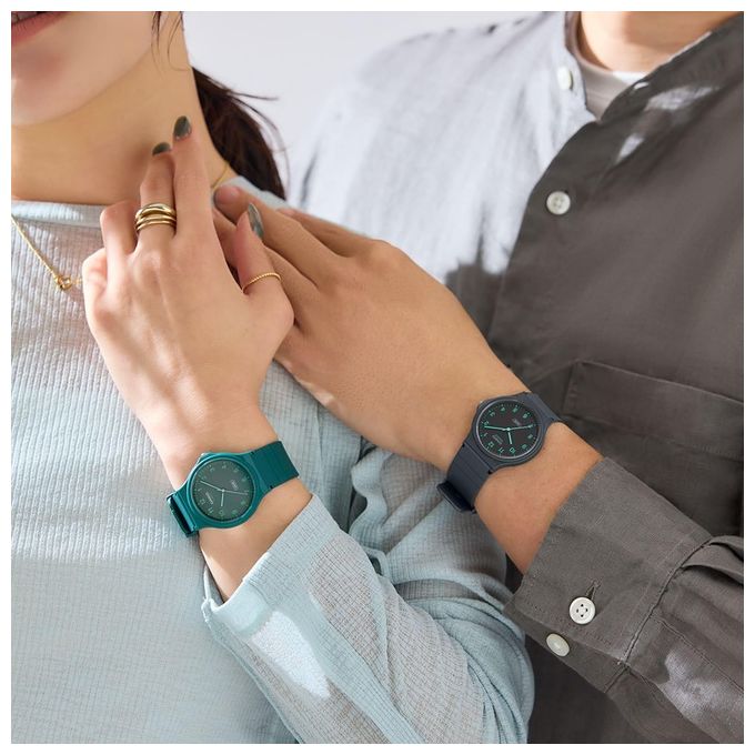 Casio Orologio Unisex Collection Verde Cassa e Cinturino in Resina