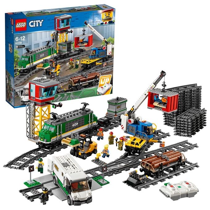 LEGO City Treno Merci, Giocattolo Telecomandato con Locomotore Motorizzato con Bluetooth RC a 10 Velocita', 3 Carrozze, Binari, Minifigure e Accessori