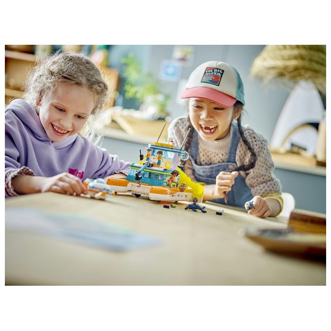 LEGO Friends 41734 Catamarano di Salvataggio, Barca Giocattolo con Animali e Sottomarino, Set Educativo, Regalo per Bambini 7+
